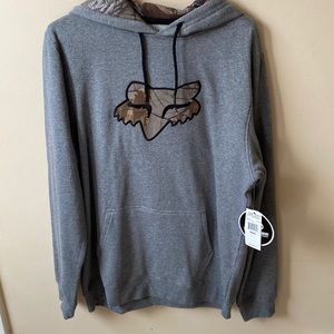 NWT men’s size medium. Fox Realtree camo hoodie
